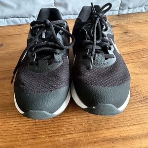 Nike Revolution 6 Big Kids Road Running Shoe